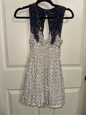 Free People White Mini Dress with pockets Blue Paisley smocked waist S